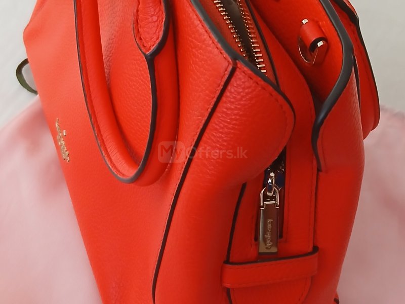 Preloved Kate Spade New York Leila Medium Triple Compartment Satchel in red pebbled leather.

Bare - Image 3