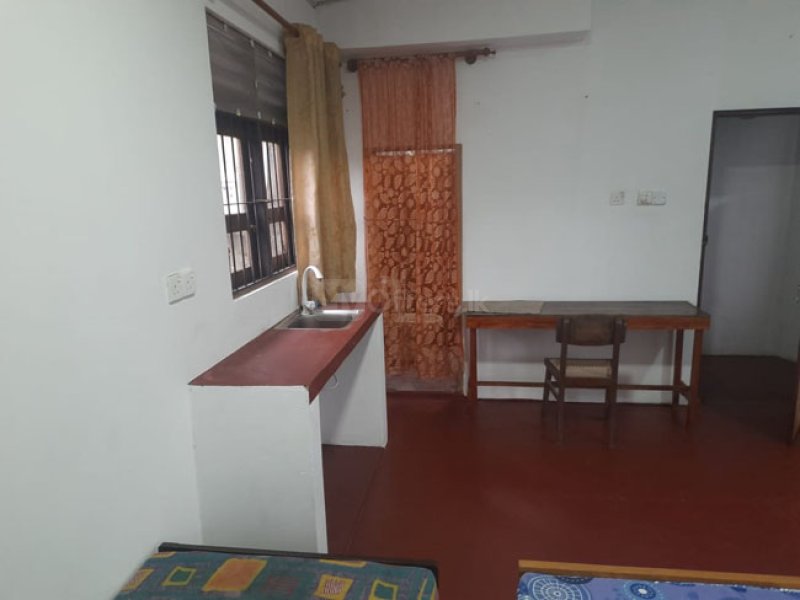 "Rooms for rent for working ladies, female students, etc.
Annex is equipped with attached bathroom  - Image 3