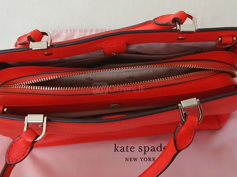 Preloved Kate Spade New York Leila Medium Triple Compartment Satchel in red pebbled leather.

Bare - Image 2