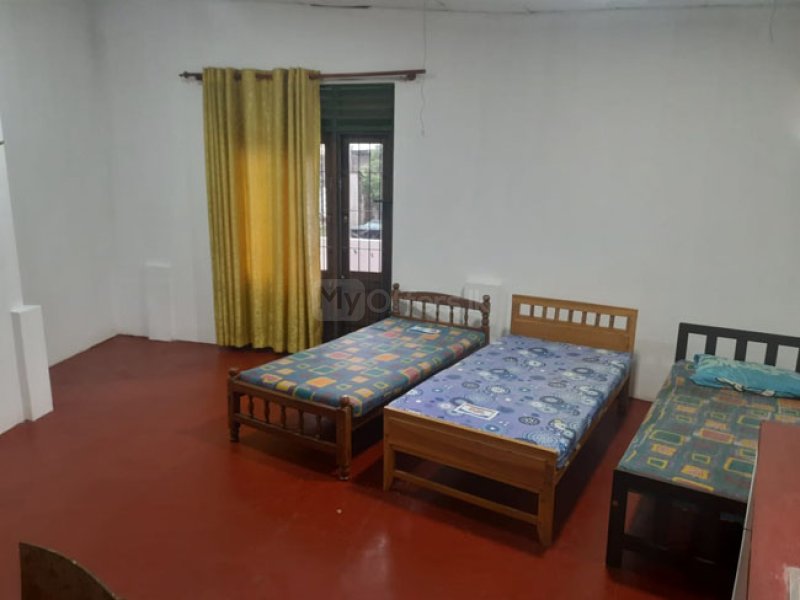 "Rooms for rent for working ladies, female students, etc.
Annex is equipped with attached bathroom  - Image 2