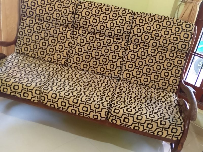 used teak sofa set for sale in pannipitiya , 3-1-1  home used in good condition. expecting 30,000/- 