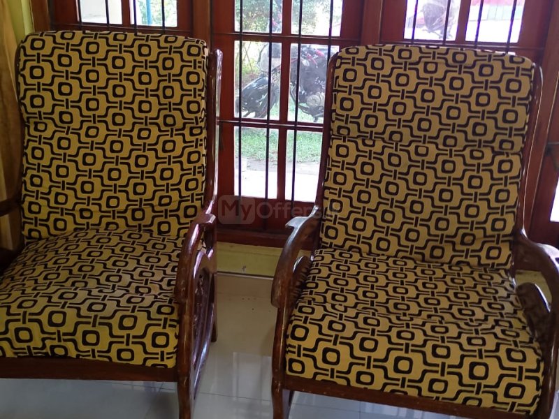 used teak sofa set for sale in pannipitiya , 3-1-1  home used in good condition. expecting 30,000/-  - Image 2