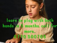 Learn to play with both hands with chords in 5 months all in practical from the beginning online les